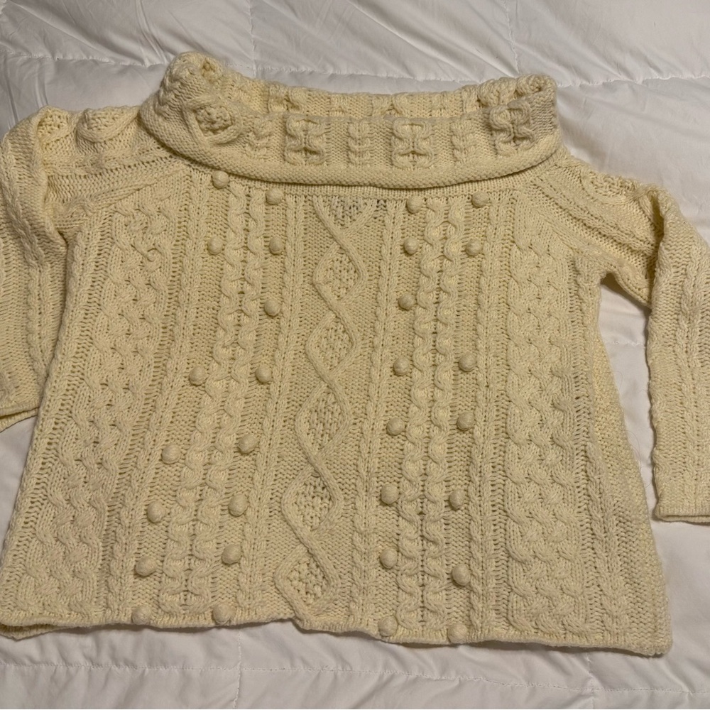Tuckernuck Cream Cable Knit Sweater Large